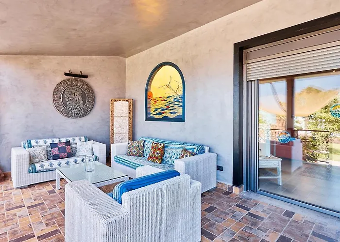 Anais Βίλα Callao Salvaje